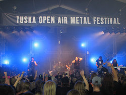 Dla równowagi: festiwal metalowy Tuska w Finlandii. Oby nasz obecny premier nie zgotował nam klimatycznego hard core'u